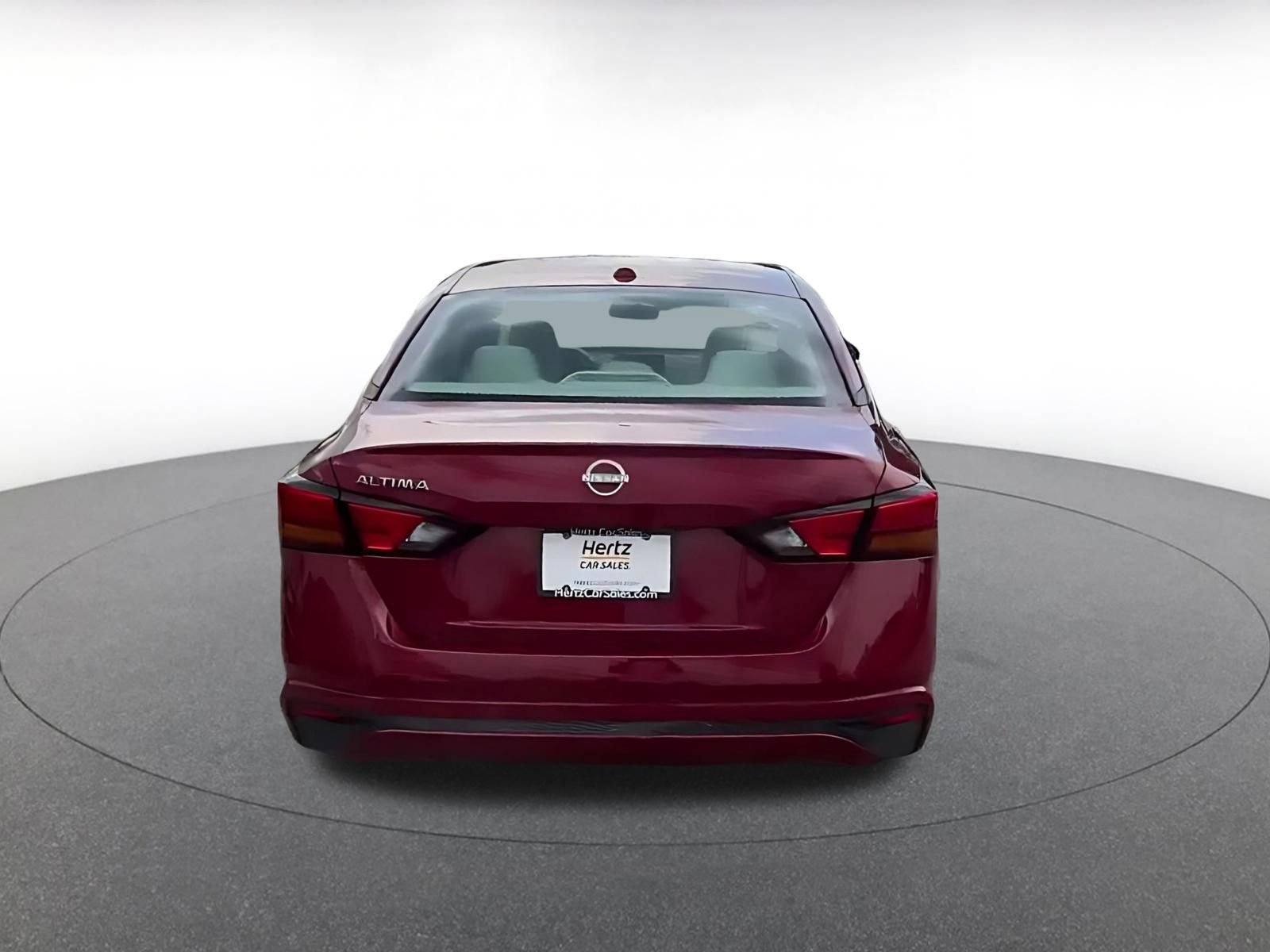 Used 2025 Nissan Altima 2.5 SV FWD image 10