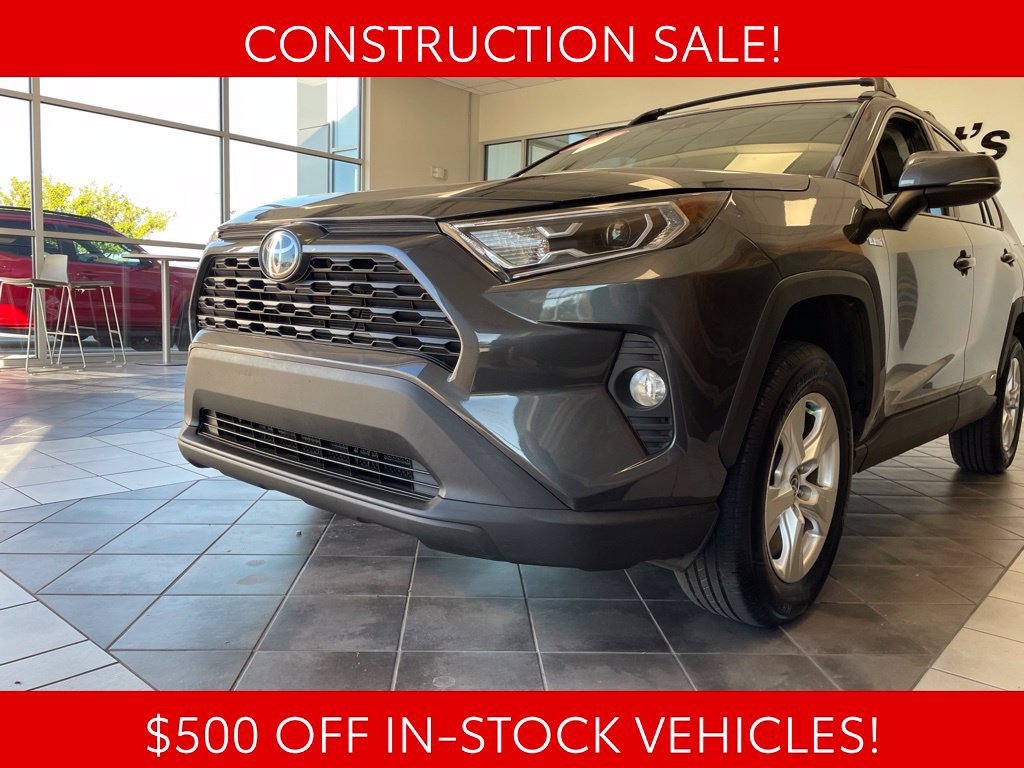 Used 2021 Toyota RAV4 XLE w/ Convenience Package AWD/4WD image 16