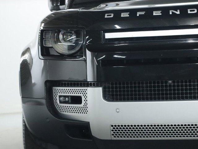 Certified 2023 Land Rover Defender 130 SE AWD/4WD image 5