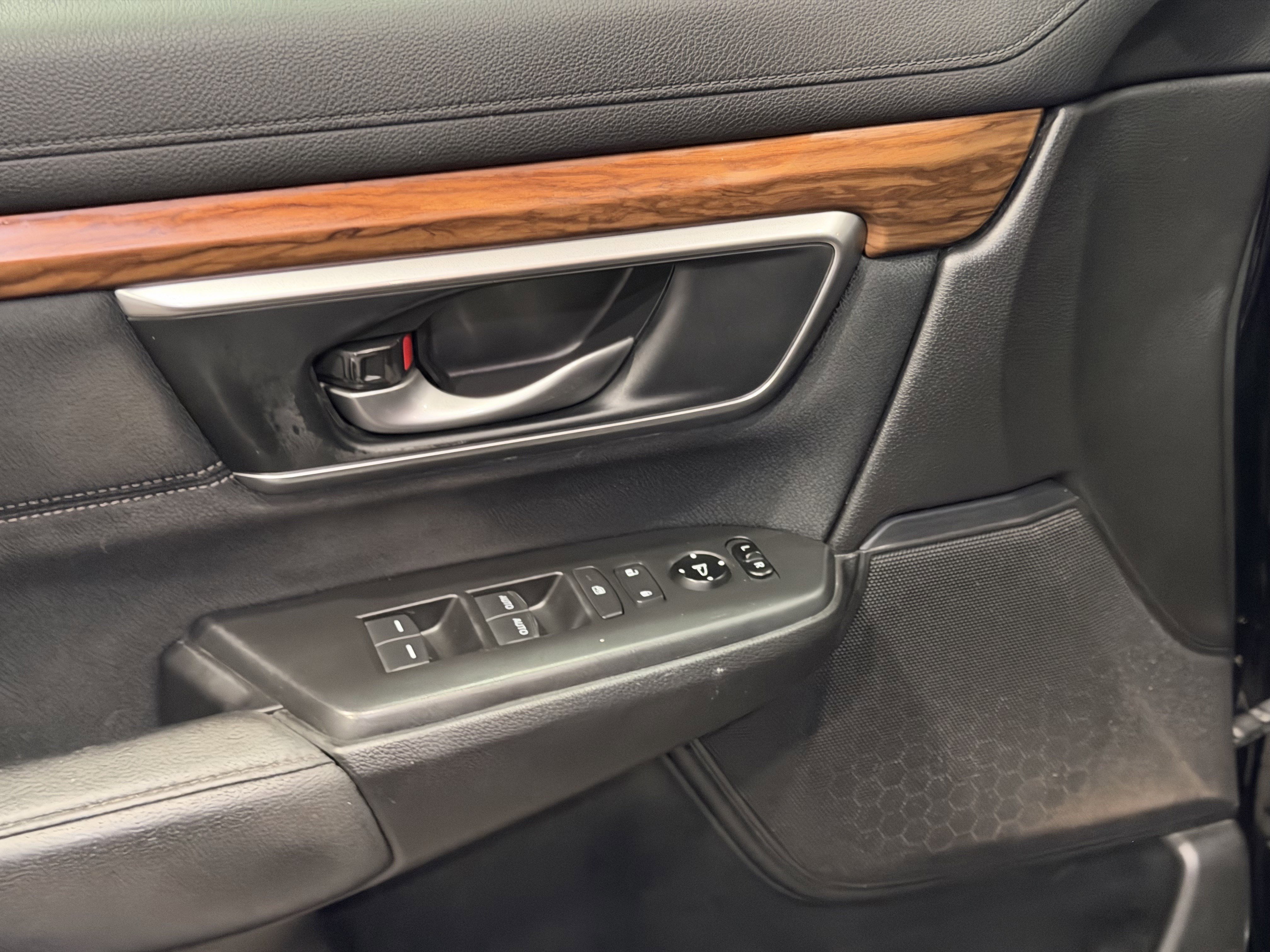 Used 2019 Honda CR-V EX image 8