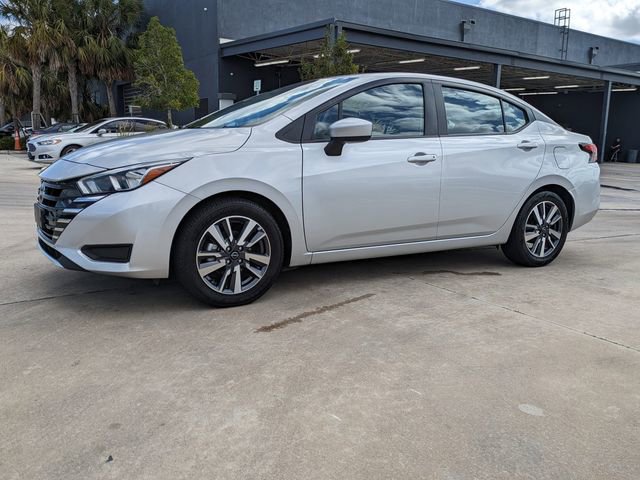 Used 2023 Nissan Versa SV image 10