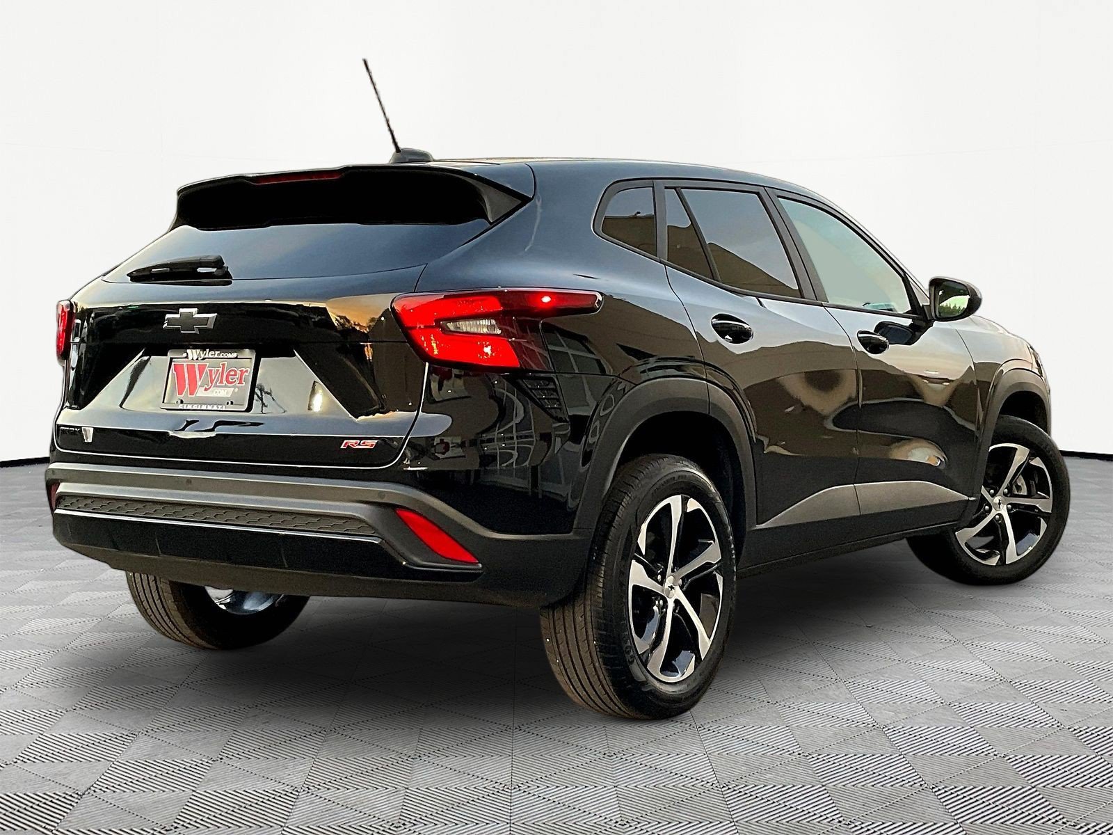 Used 2025 Chevrolet Trax RS w/ Driver Confidence Package FWD image 6