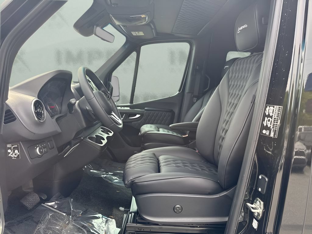 Used 2024 Mercedes-Benz Sprinter 3500 image 8