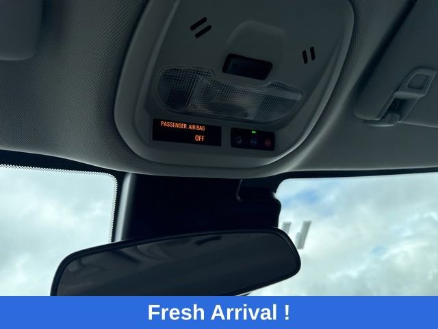 Used 2025 Chevrolet Trax LT w/ LT Convenience Package FWD image 10