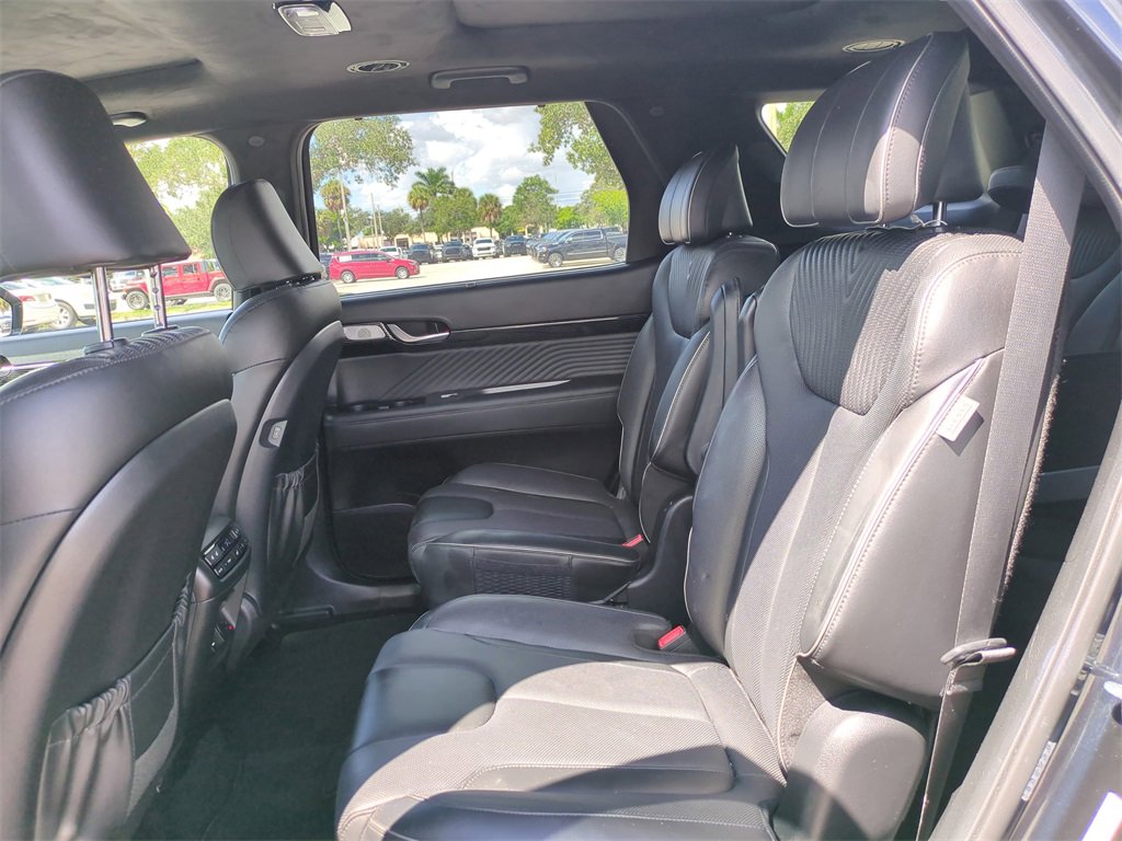 Used 2023 Hyundai Palisade Calligraphy w/ Cargo Package image 16