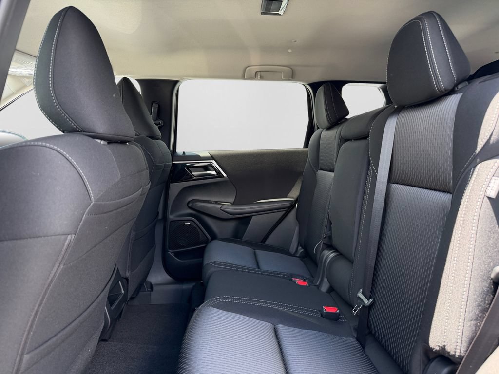 New 2026 Mitsubishi Outlander ES AWD/4WD image 9