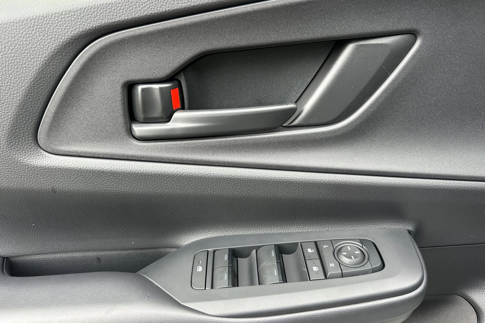 New 2026 Toyota Prius Plug-In Hybrid image 9