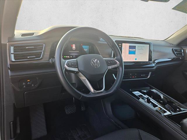 Used 2024 Volkswagen Atlas SE AWD/4WD image 7