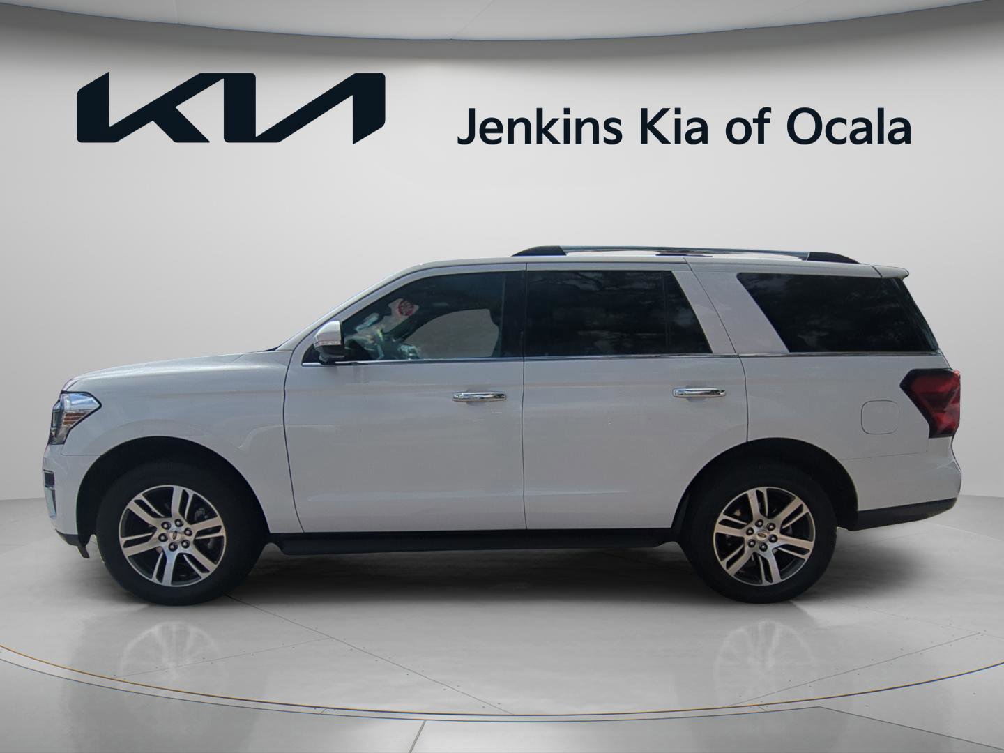 Used 2024 Ford Expedition Limited image 6