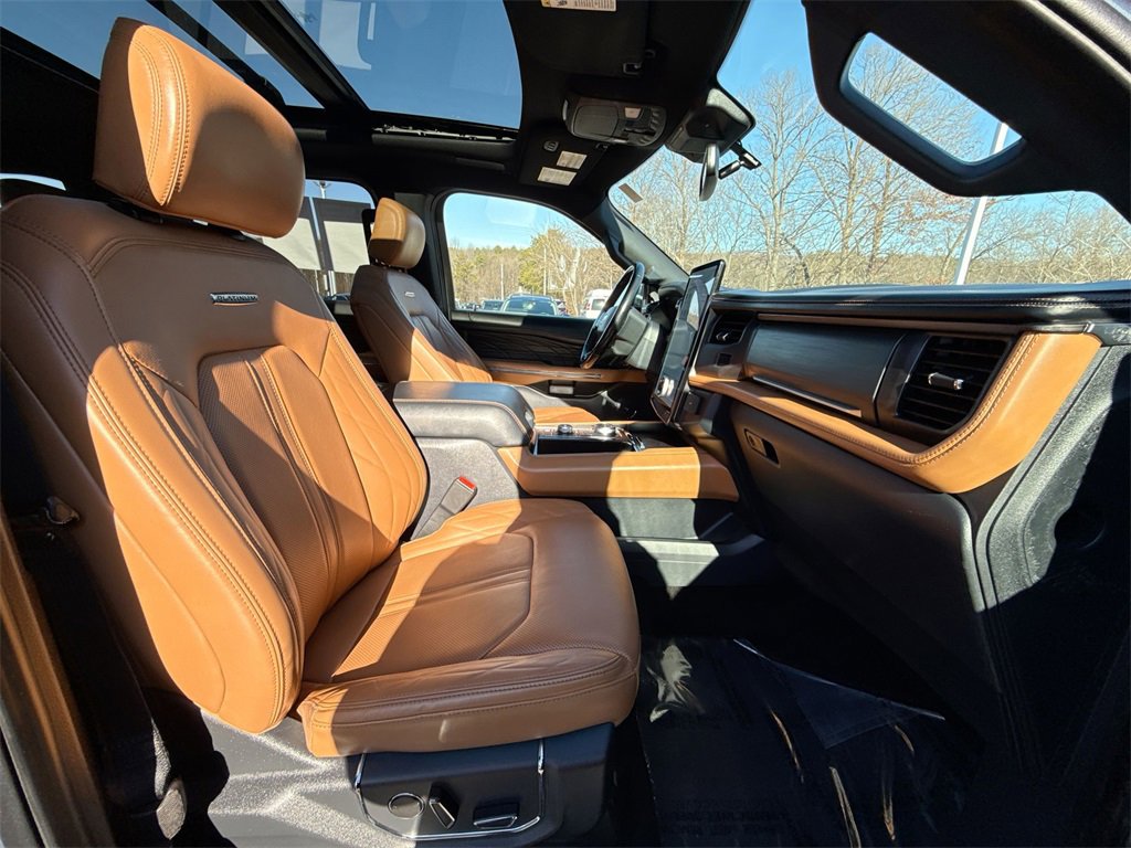 Used 2022 Ford Expedition Max Platinum image 27