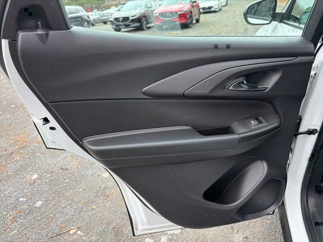 Used 2023 Chevrolet TrailBlazer LS AWD/4WD image 16