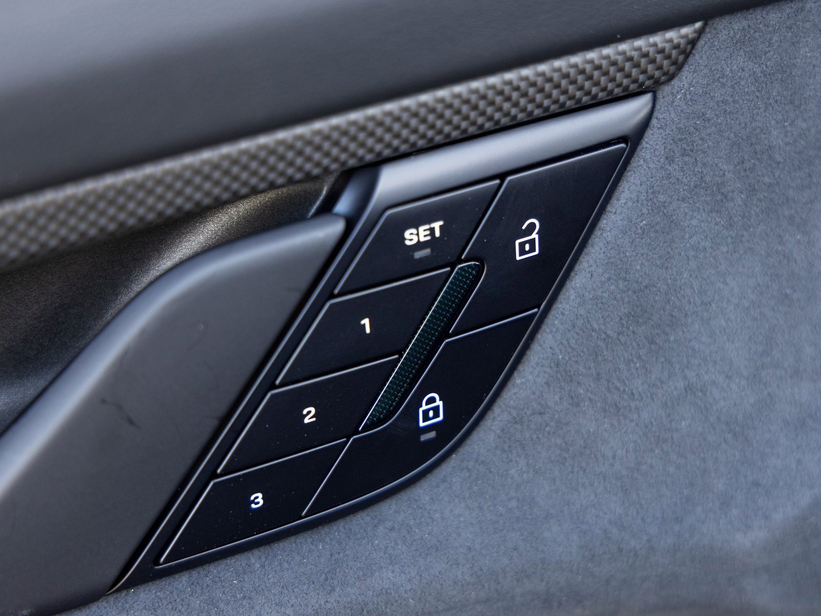 New 2025 Porsche Taycan GTS image 21