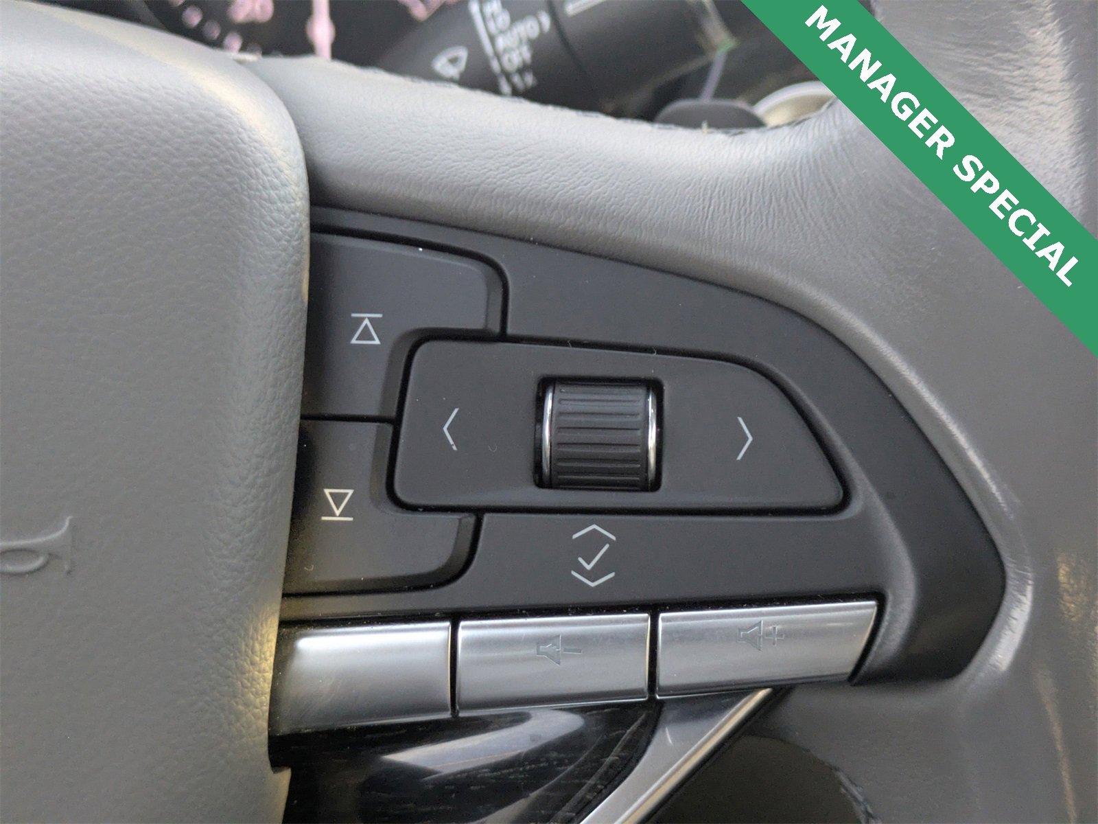 Used 2022 Cadillac XT6 Premium Luxury w/ Technology Package image 31