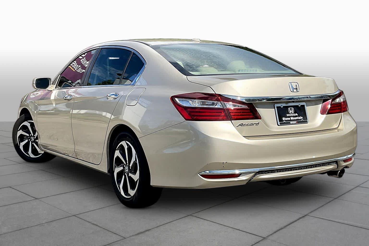 Used 2017 Honda Accord EX-L image 12