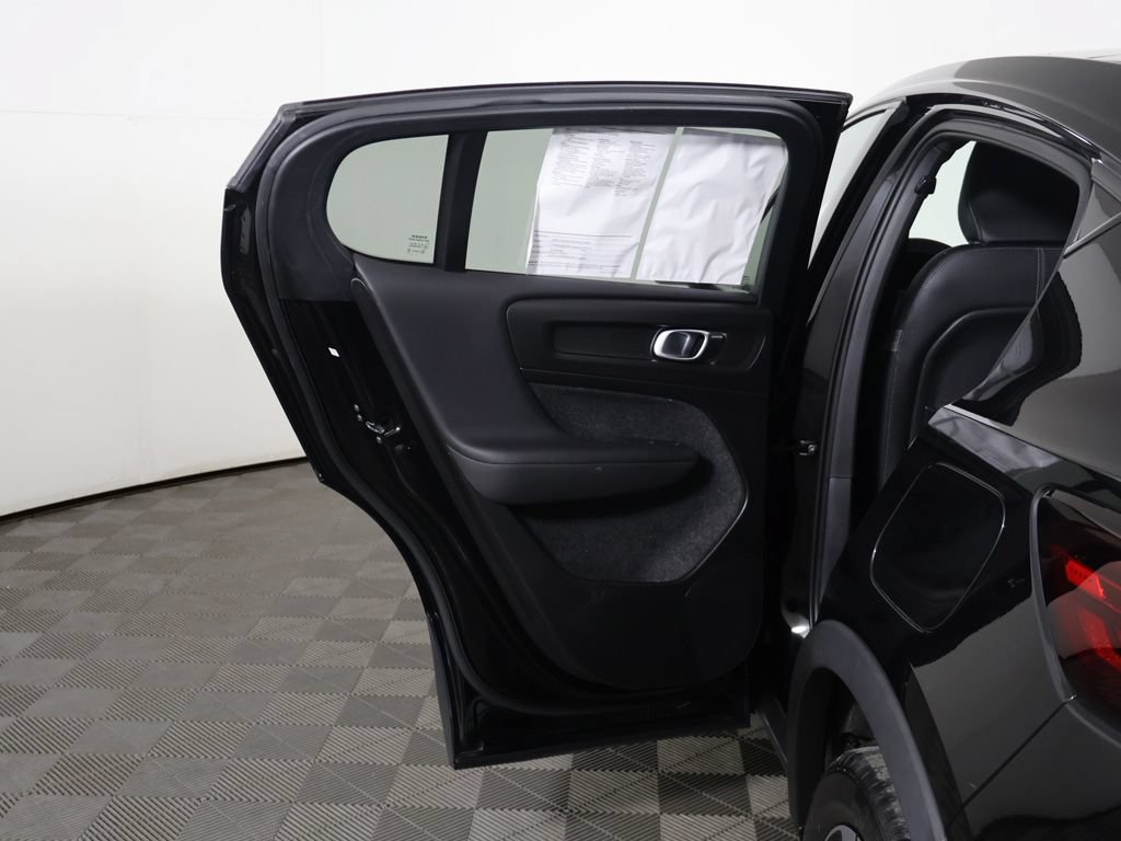 Used 2023 Volvo C40 Recharge Core AWD/4WD image 24