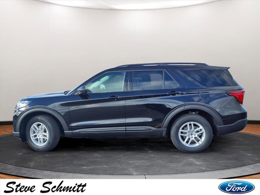 New 2026 Ford Explorer Active image 2