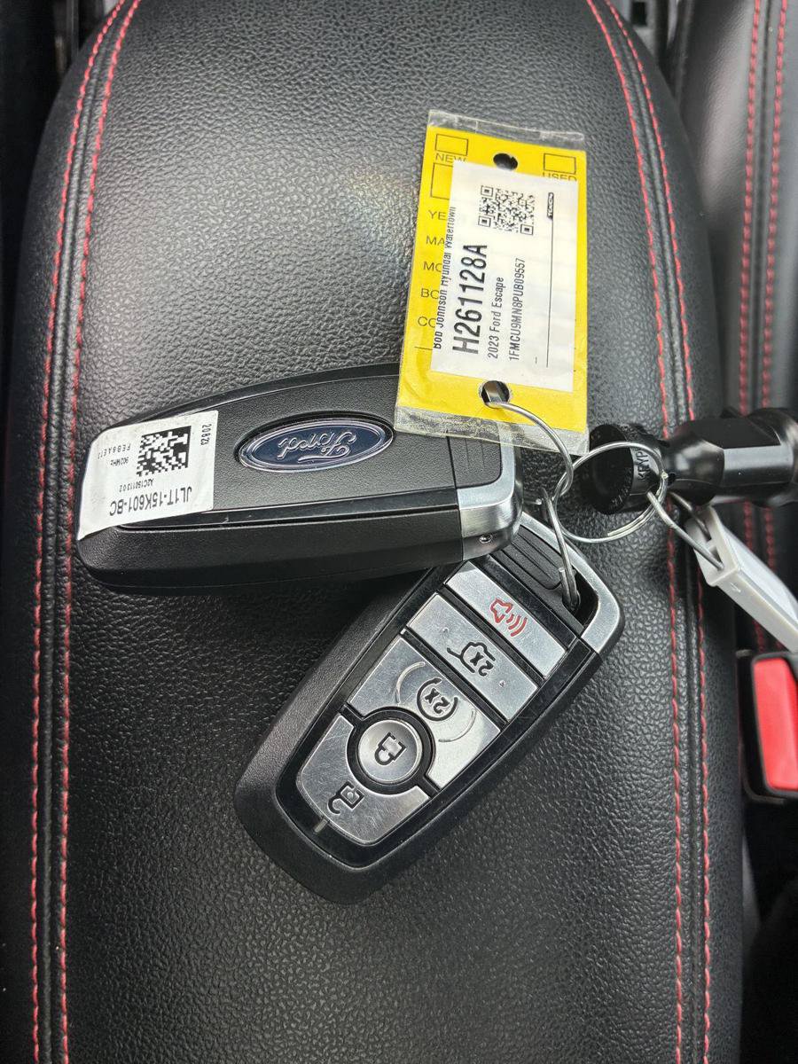 Used 2023 Ford Escape ST-Line w/ Tech Pack #1 AWD/4WD image 29