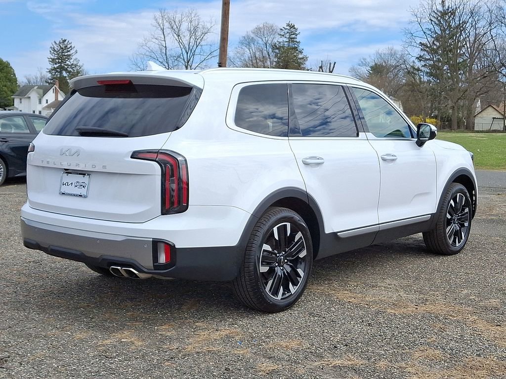 Used 2025 Kia Telluride SX w/ SX Captain's Chair Package image 7