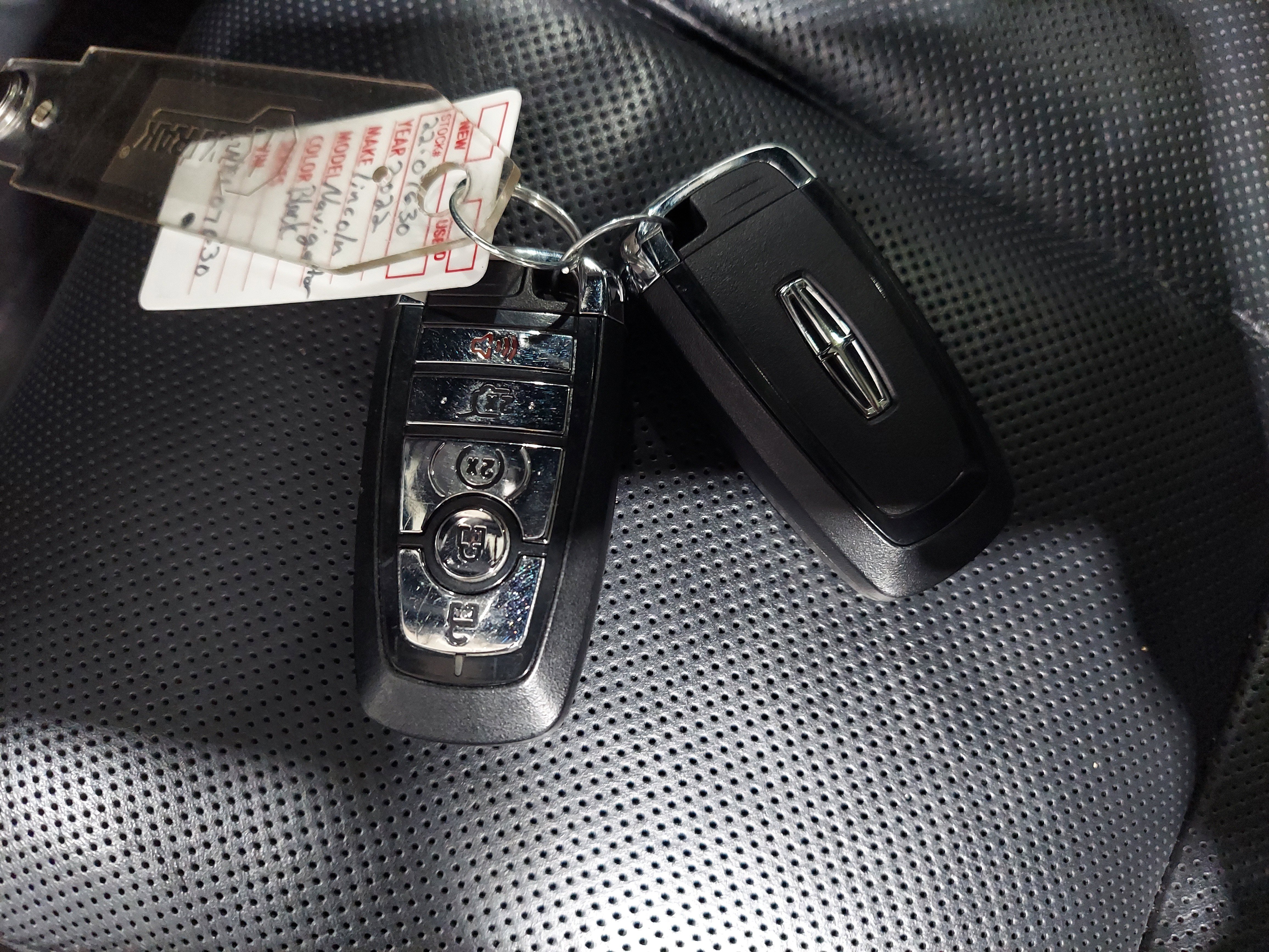 Used 2022 Lincoln Navigator Reserve w/ Equipment Group 201A image 21