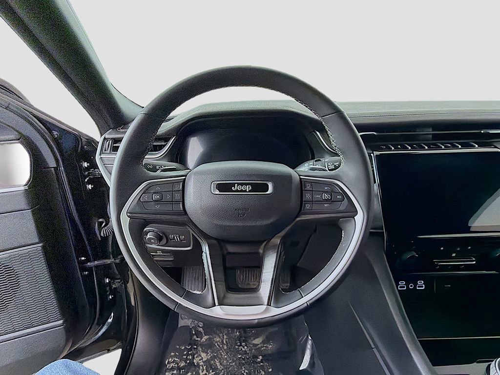 Used 2024 Jeep Grand Cherokee L Limited w/ Luxury Tech Group II image 36