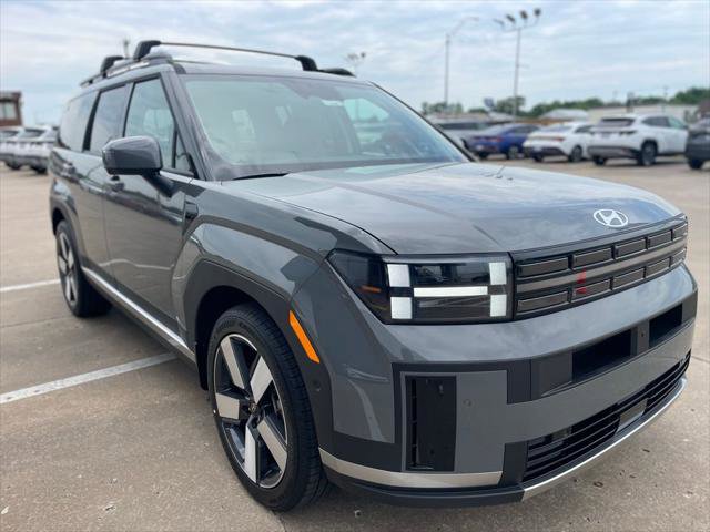 Used 2025 Hyundai Santa Fe Limited image 4