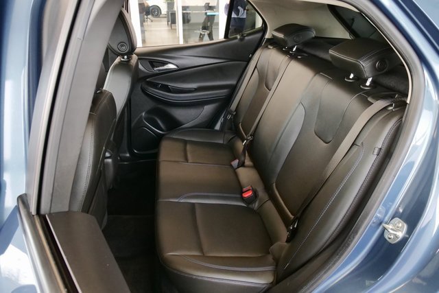 Used 2025 Buick Encore GX Sport Touring w/ Experience Buick Package image 12