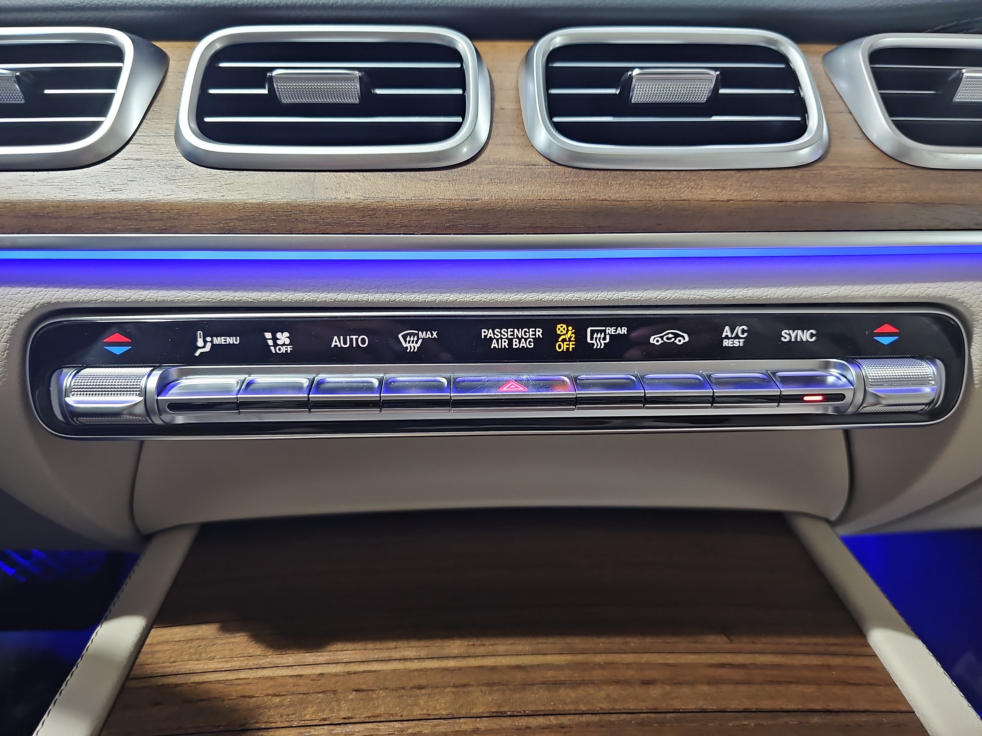 New 2026 Mercedes-Benz GLS 450 4MATIC image 21