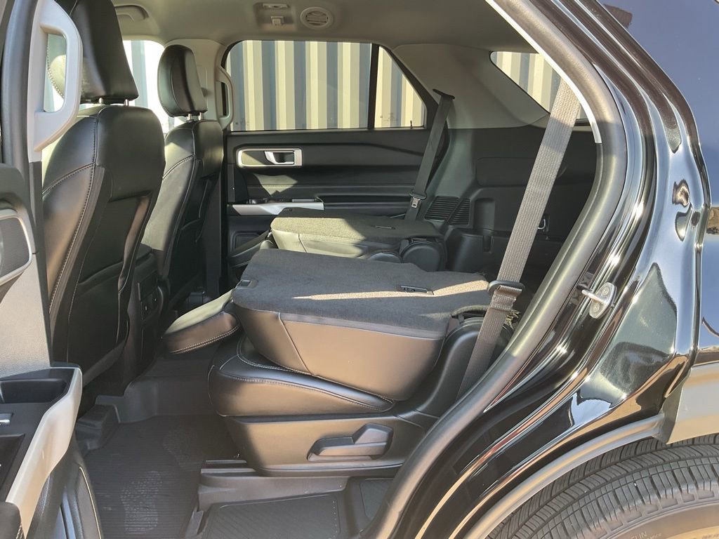 Used 2023 Ford Explorer XLT w/ Equipment Group 202A image 19