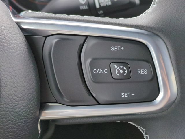 Used 2023 Jeep Gladiator Overland AWD/4WD image 17