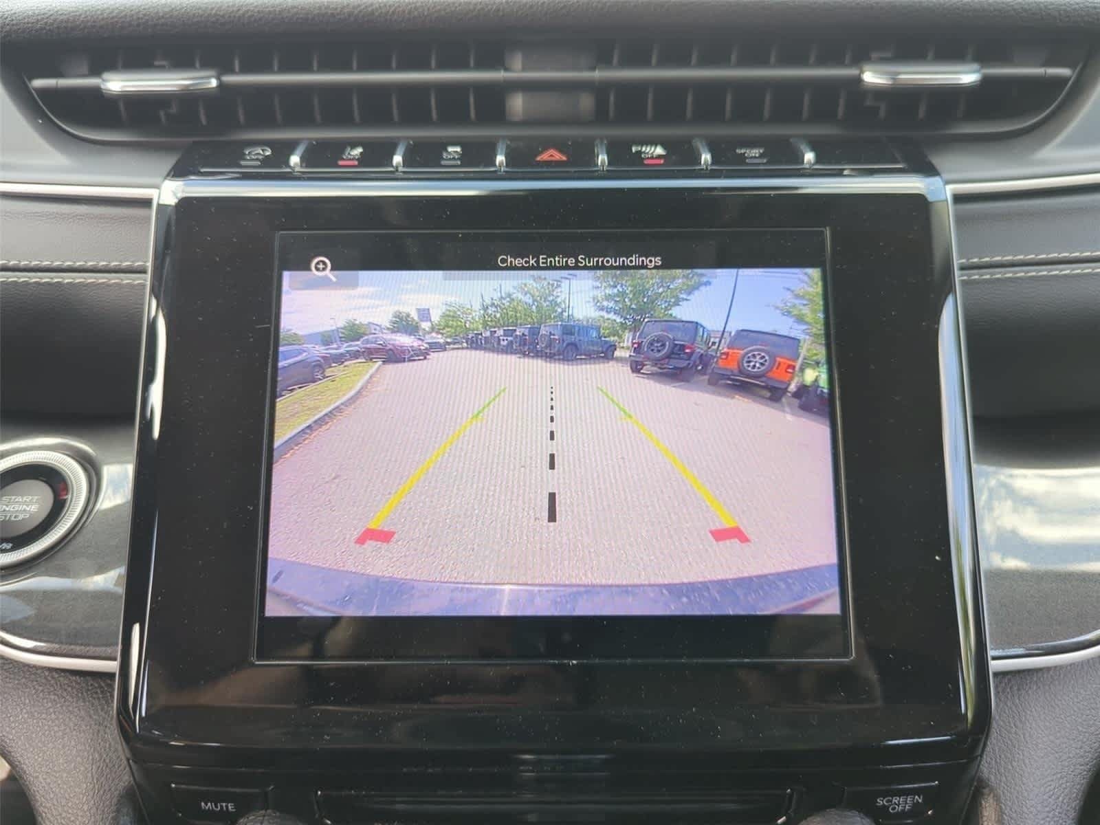 Used 2023 Jeep Grand Cherokee L Laredo AWD/4WD image 19