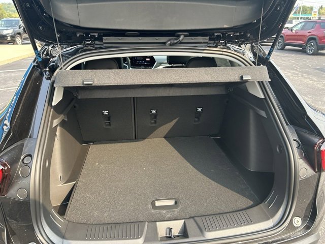 New 2025 Chevrolet Trax LT w/ Sunroof Package image 37