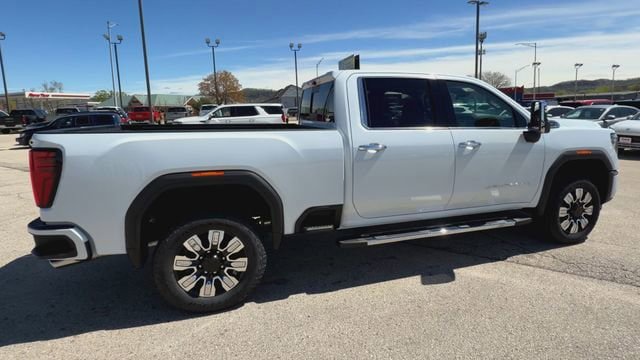 New 2026 GMC Sierra 2500 Denali w/ Denali Reserve Package AWD/4WD image 9