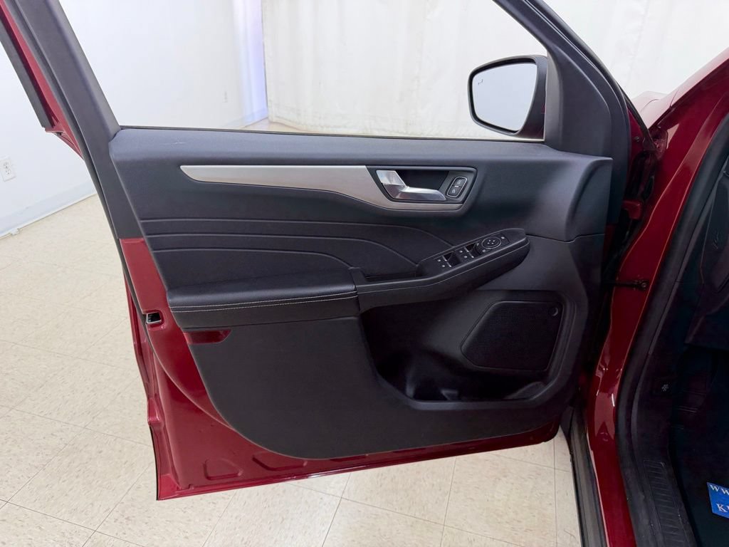 Used 2021 Ford Escape SEL AWD/4WD image 17