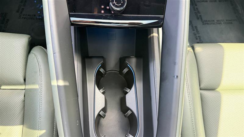 Used 2024 Porsche Macan 4 Electric AWD/4WD image 39