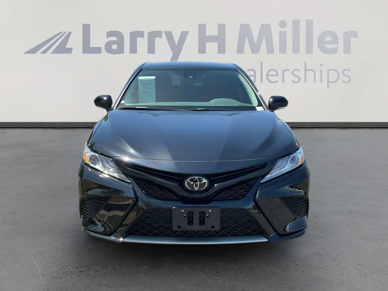 Used 2020 Toyota Camry XSE w/ Carpet Mat Package FWD image 8