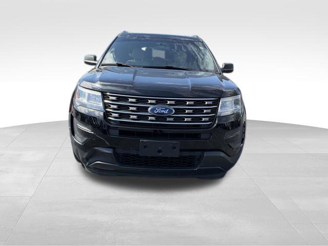 Used 2017 Ford Explorer 4WD image 2