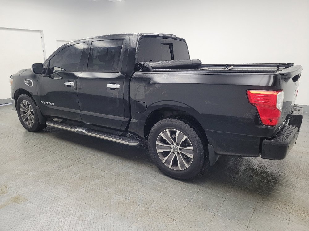 Used 2017 Nissan Titan SL image 3