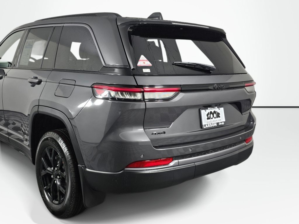 New 2026 Jeep Grand Cherokee Altitude AWD/4WD image 16