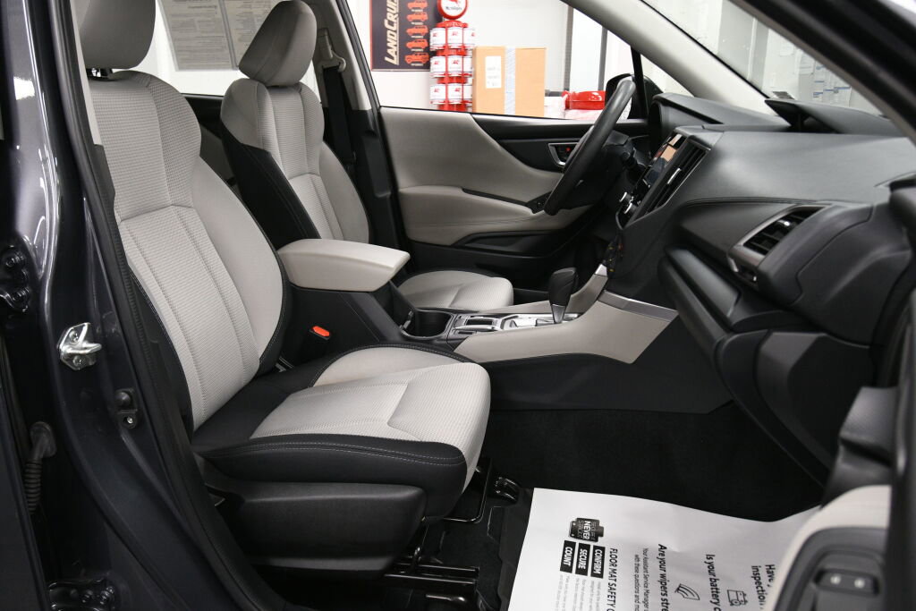 Used 2022 Subaru Forester Base image 24