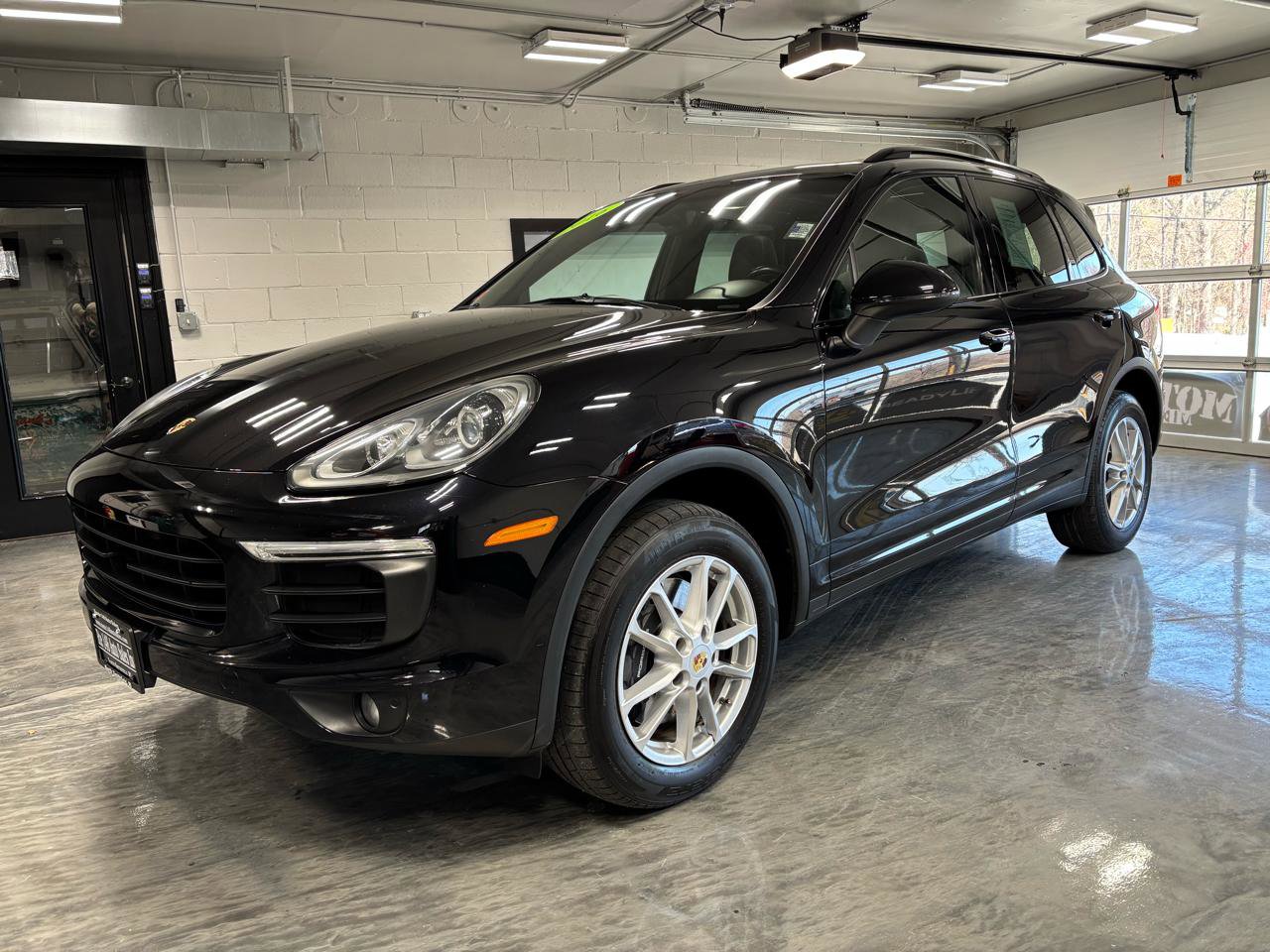 Used 2016 Porsche Cayenne AWD/4WD image 5
