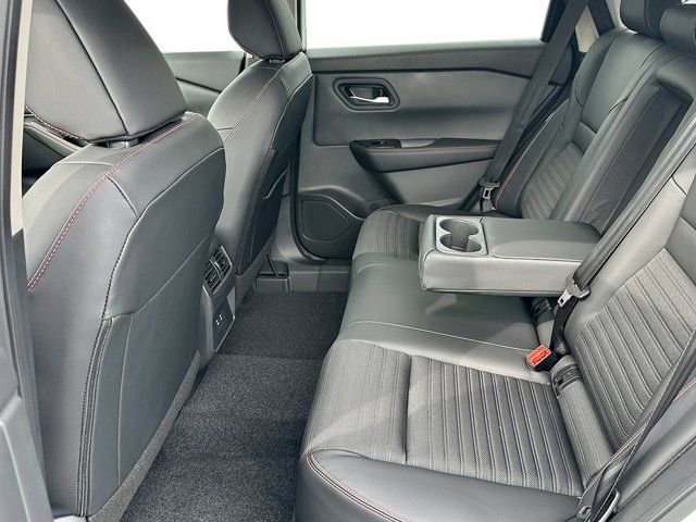New 2026 Nissan Rogue SV image 25