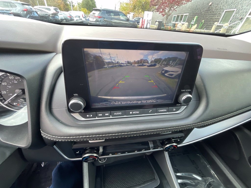 Certified 2023 Nissan Rogue SV w/ SV Premium B Package AWD/4WD image 14