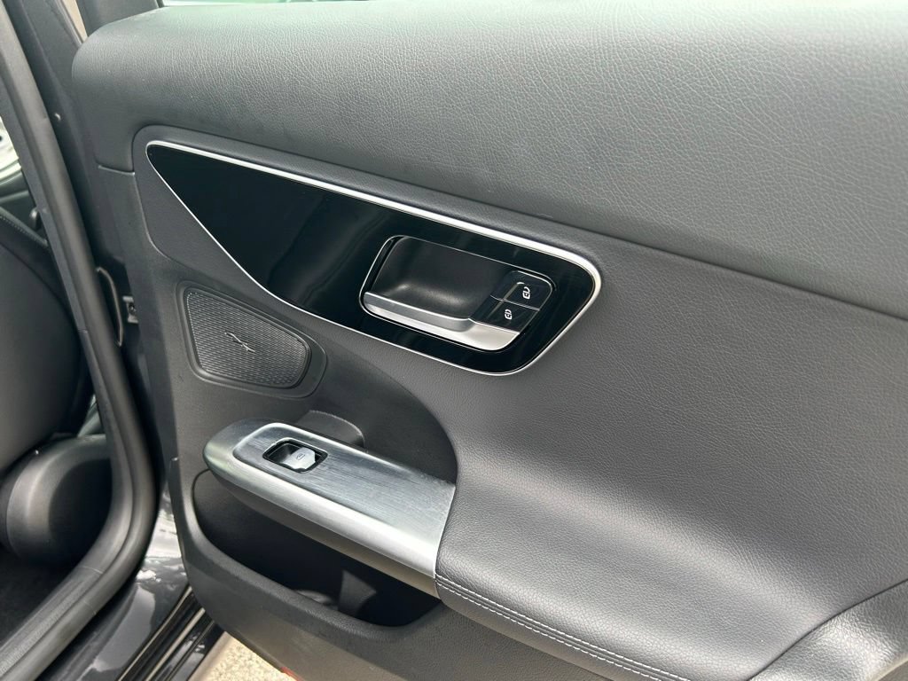 Used 2022 Mercedes-Benz C 300 Sedan w/ Advanced USB Package image 34