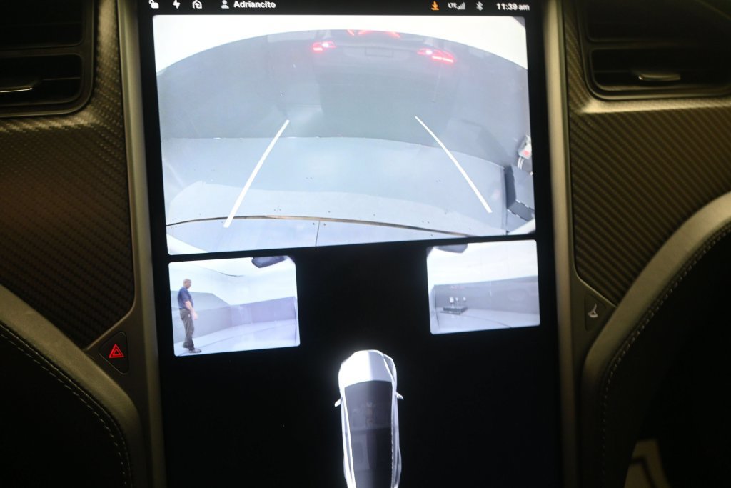 Used 2018 Tesla Model X 100D AWD/4WD image 14