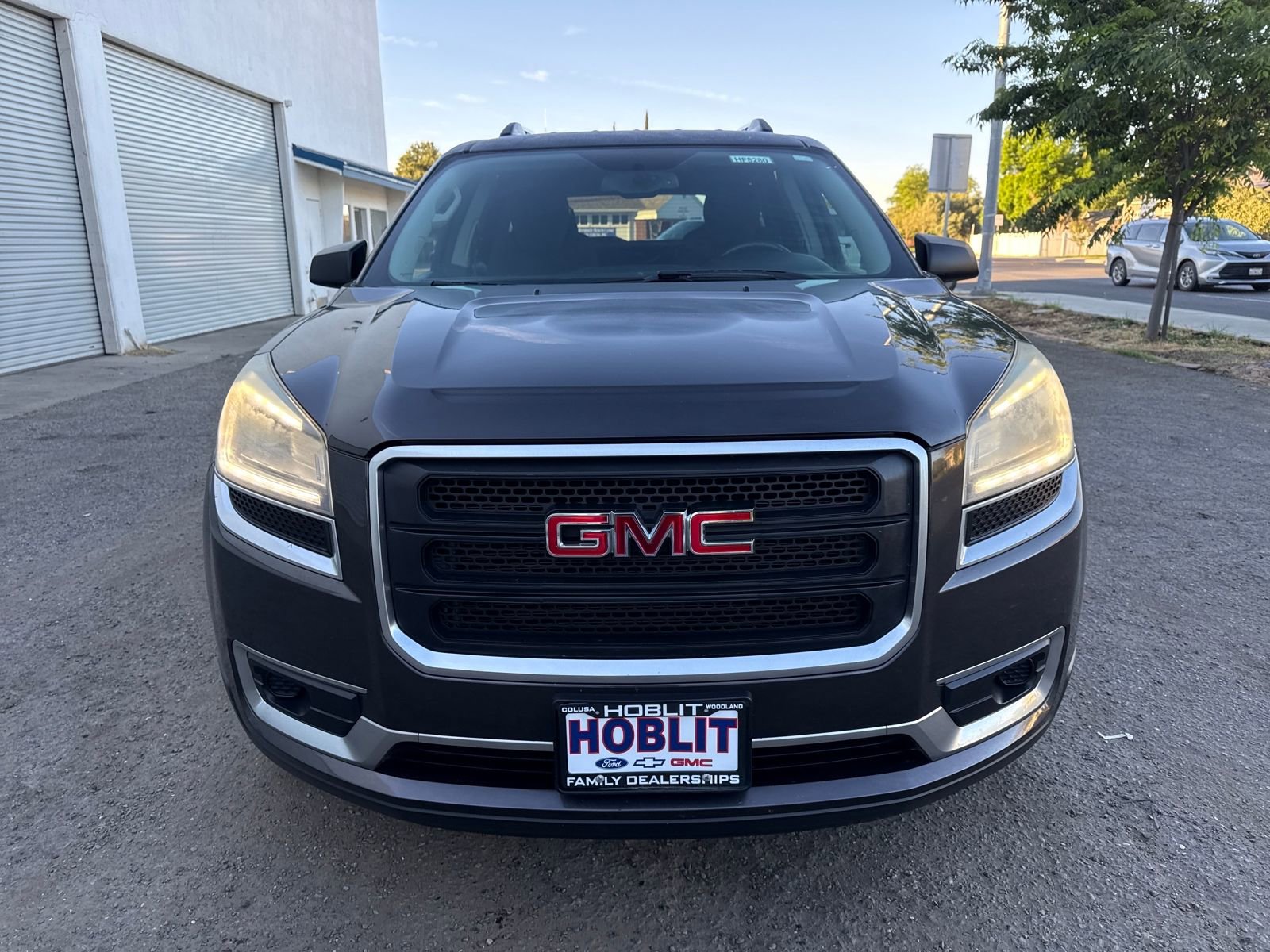 Used 2015 GMC Acadia SLE image 8