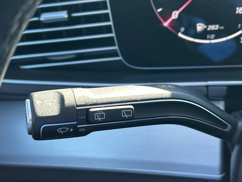 Used 2024 Mercedes-Benz GLE 450e 4MATIC image 33