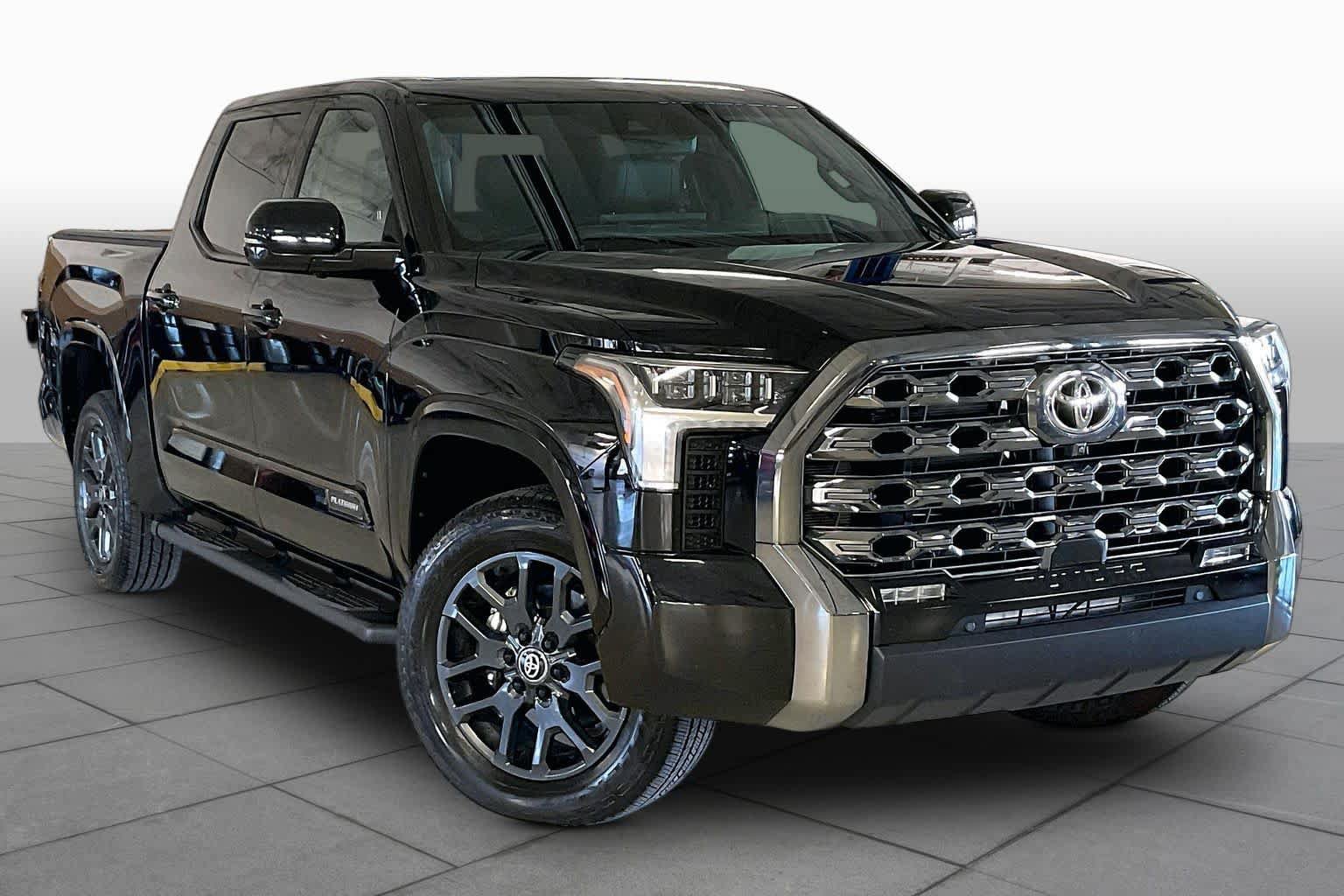 Used 2025 Toyota Tundra Platinum AWD/4WD image 2