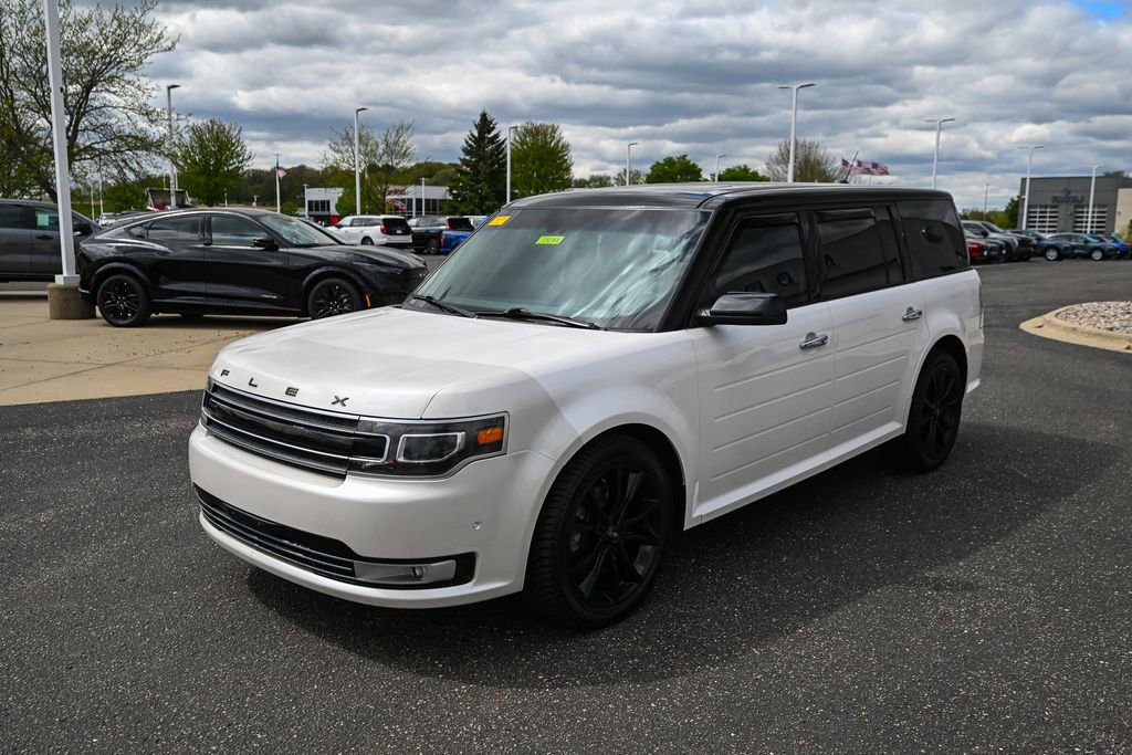 Used 2018 Ford Flex Limited w/ Equipment Group 303A AWD/4WD image 9