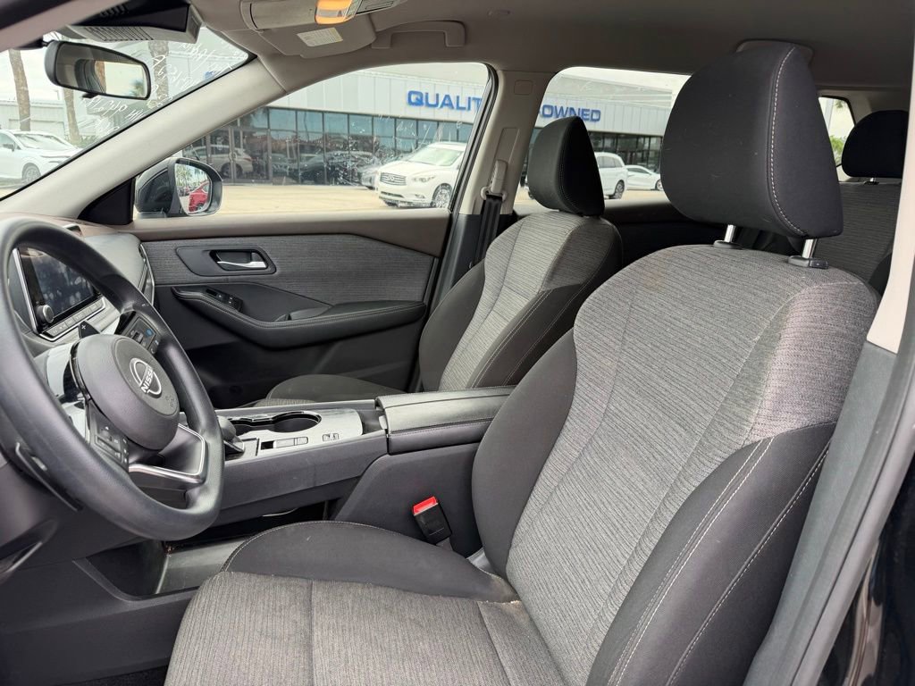 Used 2023 Nissan Rogue SV image 8
