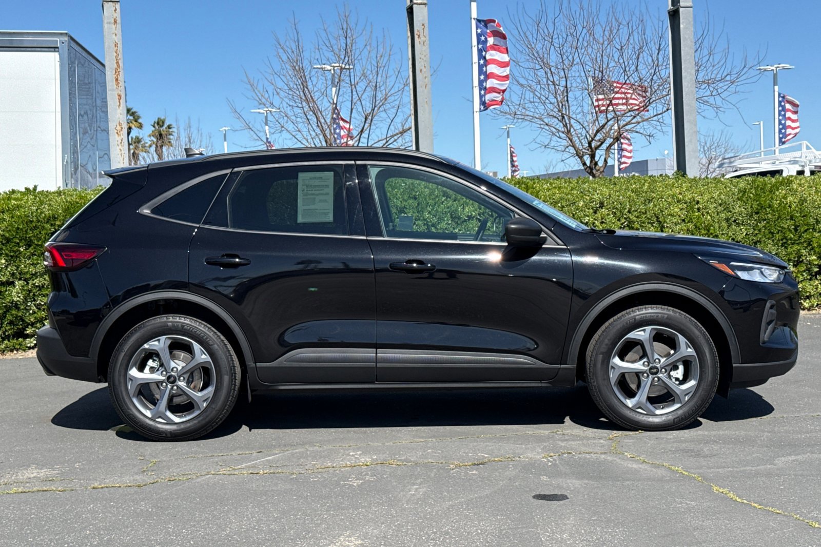 Used 2025 Ford Escape ST-Line image 3